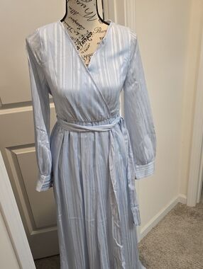 Ricarica- Light Blue Long Sleeve V-Neck Maxi Dress